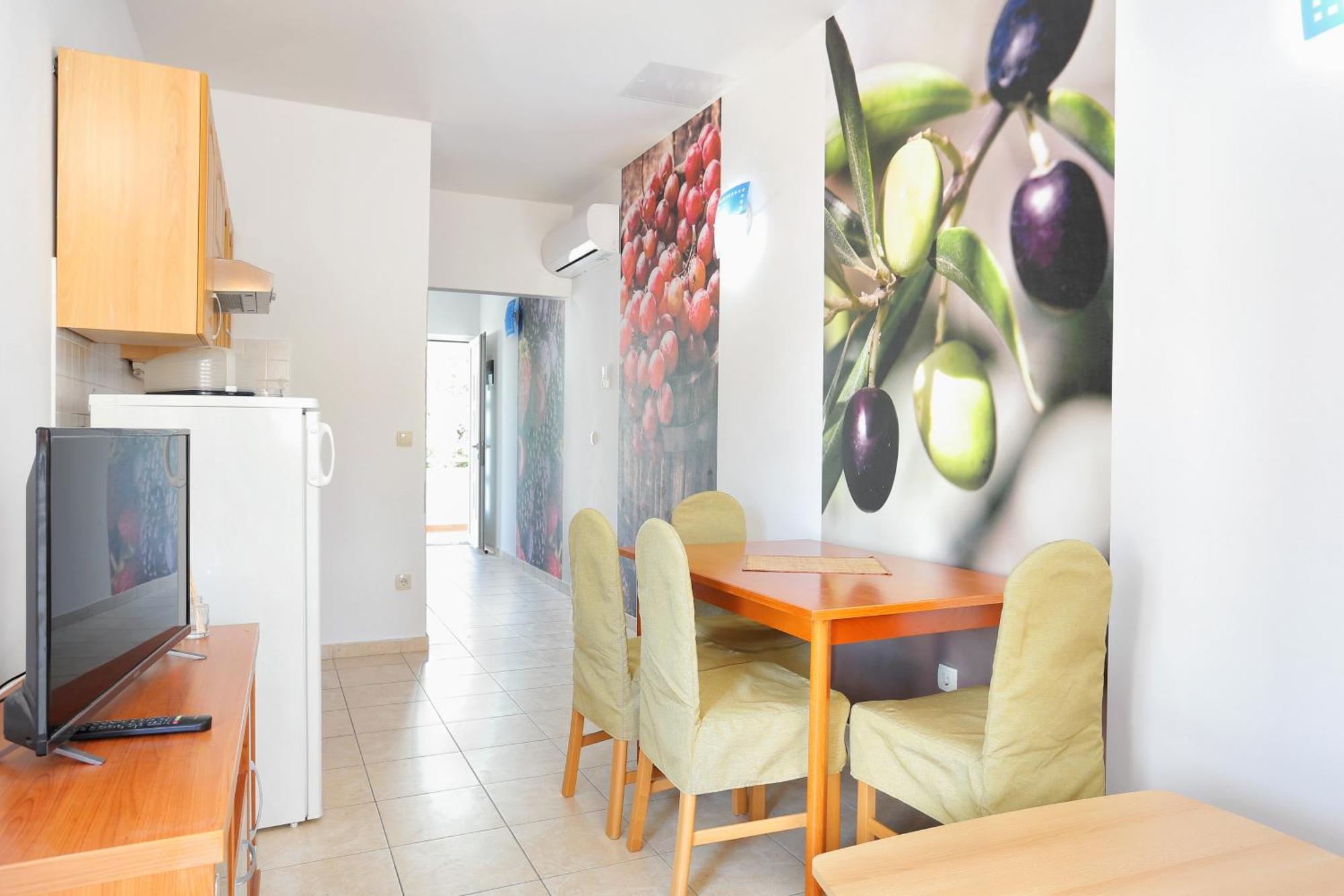 Apartments By The Sea Seget Vranjica, Trogir - 13771 Pokoj fotografie